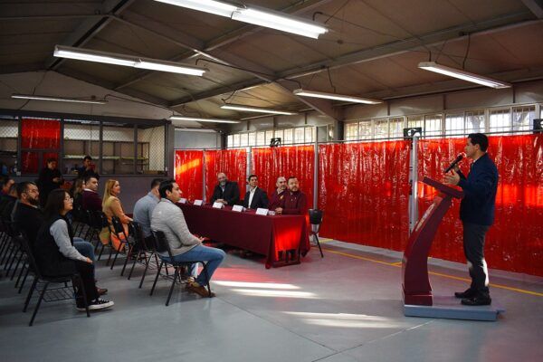 BETO VALLE ASISTE A LA INAUGURACIÓN DEL TALLER DE SOLDADURA EN EL CECATI 191