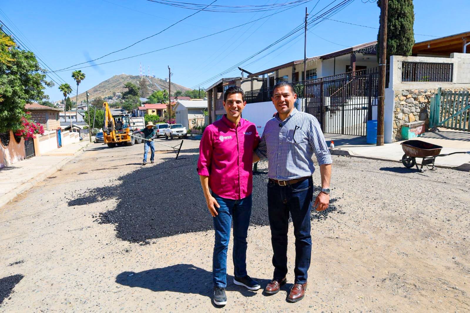 ROMÁN COTA TRANSFORMA LAS CALLE DE TECATE CON CASI MIL METROS BACHEADOS