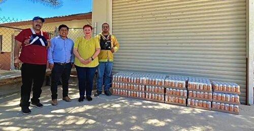 TECATE: GESTIONA Y ENTREGA SINDICO, LATAS DE AGUA A CUARTEL FORESTAL