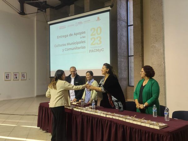 ENTREGA SECRETARÍA DE CULTURA ESTÍMULOS ECONÓMICOS A PROYECTOS DE CULTURAS MUNICIPALES Y COMUNITARIAS