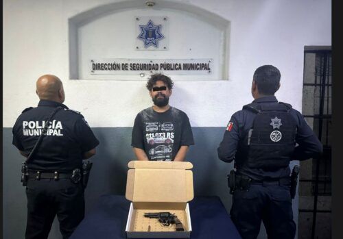 TECATE: TRAS PERSECUCIÓN DETIENEN A SUJETO ARMADO