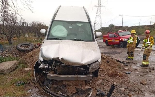 VOLCADURA SOBRE LA CARRETERA LIBRE TECATE – TIJUANA DEJA UN LESIONADO