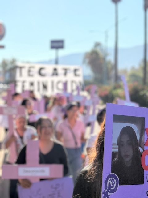 MARCHAN EN TECATE PARA EXIGIR JUSTICIA Y ACCIONES CONTRA LA VIOLENCIA FEMINICIDA