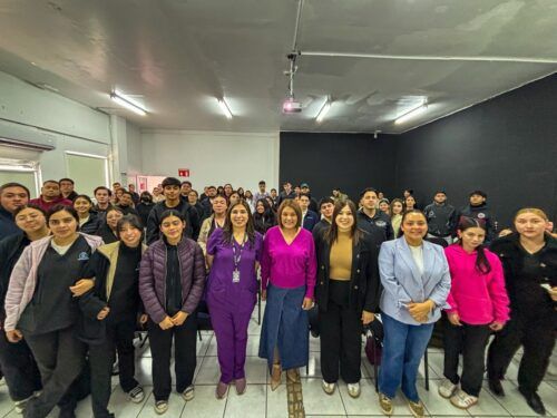PREVIENE INMUJER BC VIOLENCIA DIGITAL EN UNIVERSIDAD