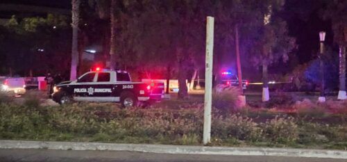 EJECUTAN A UNA PERSONA EN PLAZA BICENTENARIO, TECATE