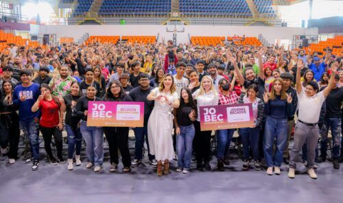 GOBERNADORA MARINA DEL PILAR INICIA ENTREGA DE BECAS JOBEC EN APOYO A LAS JUVENTUDES