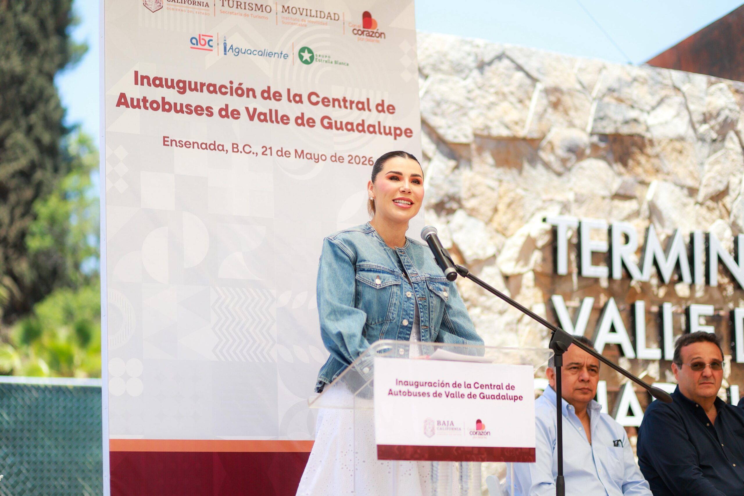 INAUGURA GOBERNADORA MARINA DEL PILAR CENTRAL DE AUTOBUSES DEL VALLE DE GUADALUPE MARCANDO UN ANTES Y UN DESPUÉS EN LA CONECTIVIDAD TURÍSTICA