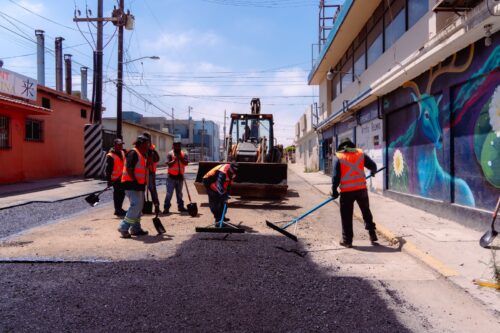 REHABILITA GOBIERNO DE ENSENADA CALLE DE LOS MANGOS