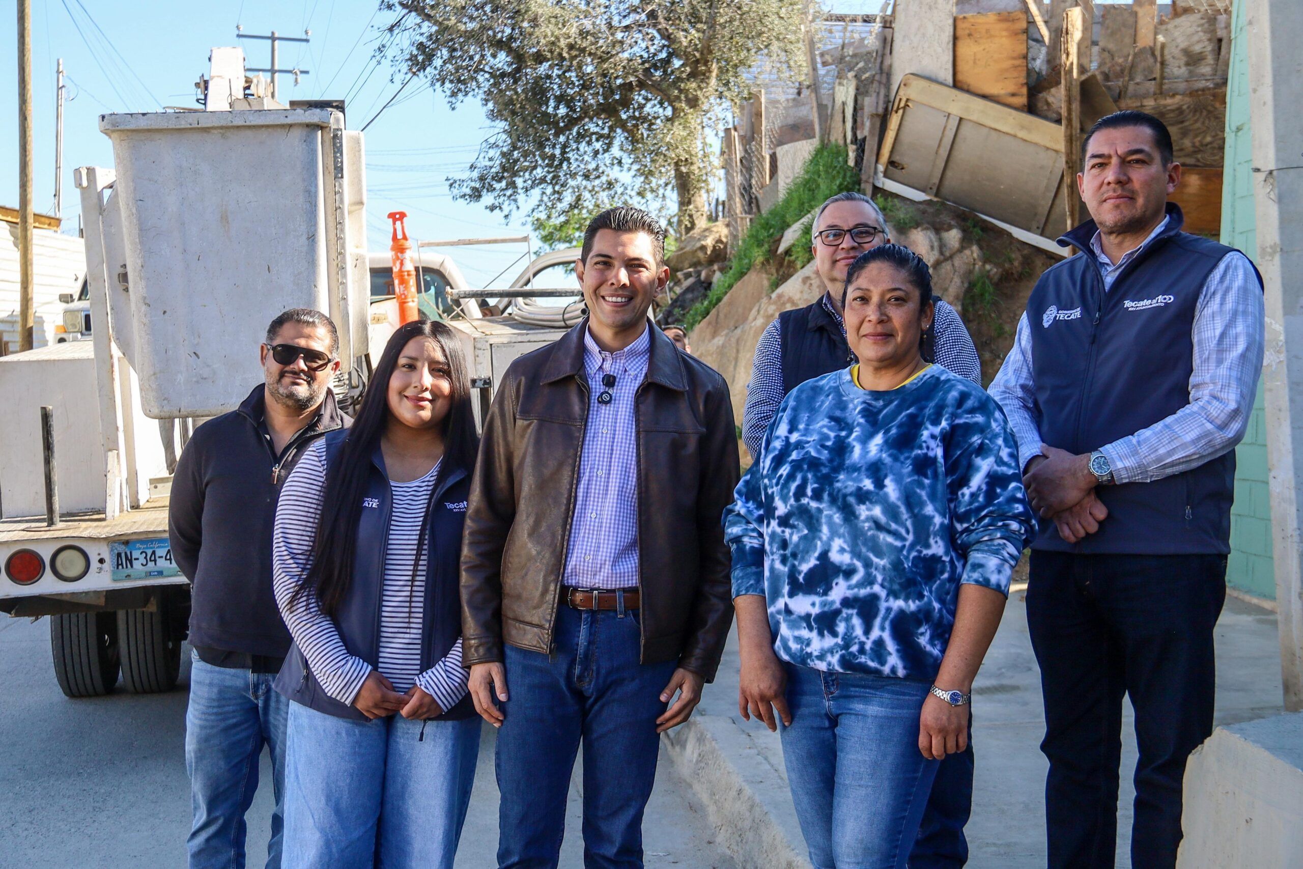 GOBIERNO DE TECATE INICIA REPARACIÓN DE LUMINARIAS EN MILITAR, COLOSIO Y DOWNEY