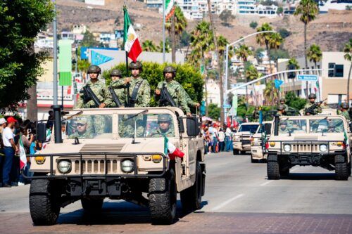ENSENADA: PRESIDE CLAUDIA AGATÓN DESFILE CÍVICO MILITAR