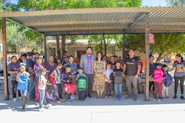 DIF TECATE APOYA A ESTUDIANTES DE CARMEN SERDÁN EN EL REGRESO A CLASES