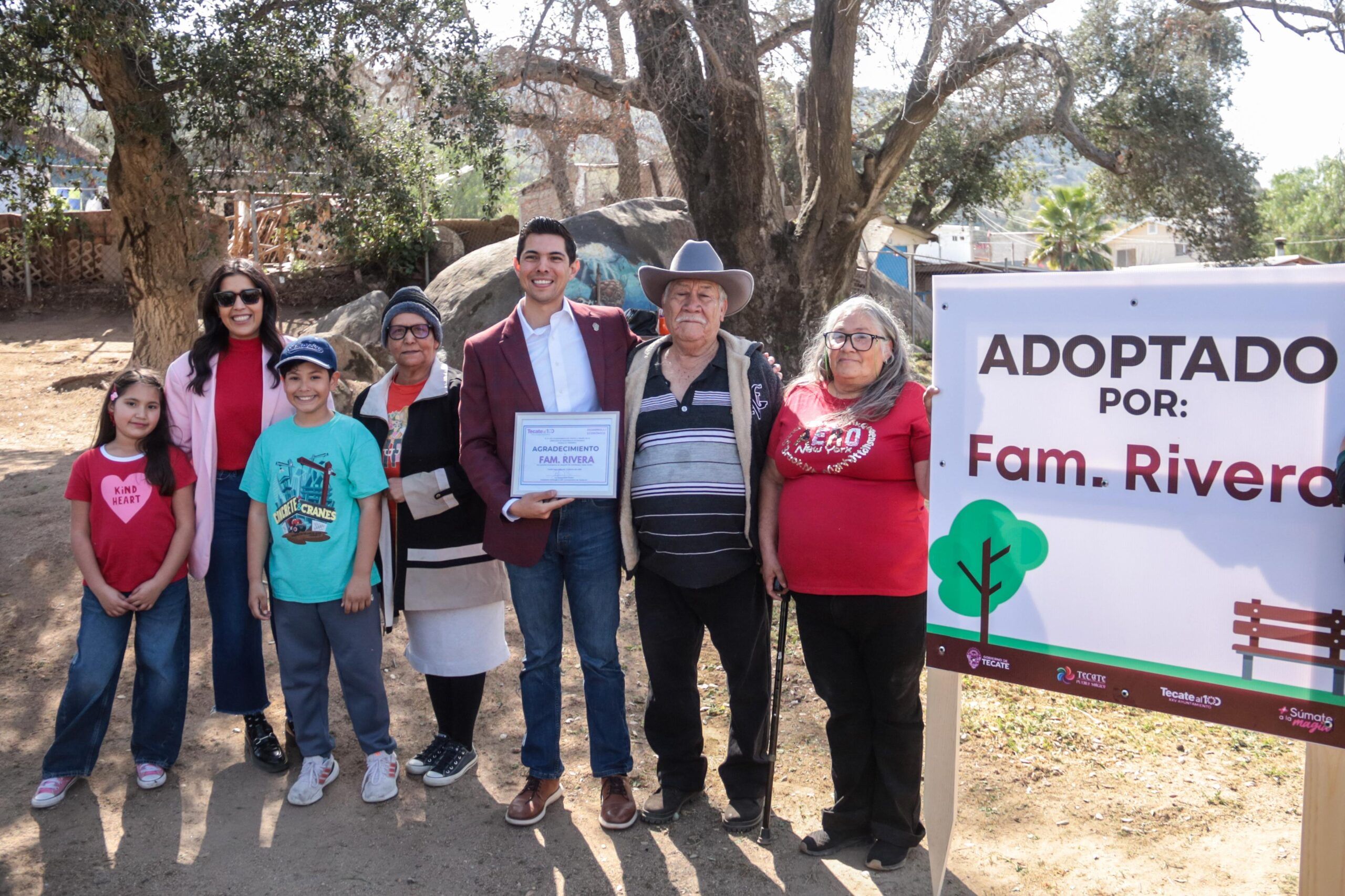 GOBIERNO DE TECATE CELEBRA ADOPCIÓN DE PARQUE EN LA COLONIA RINCÓN TECATE