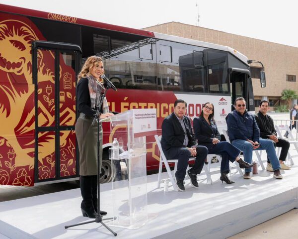 PONE EN MARCHA GOBERNADORA MARINA DEL PILAR PRIMERA RUTA DE TRANSPORTE ELÉCTRICO EN MEXICALI