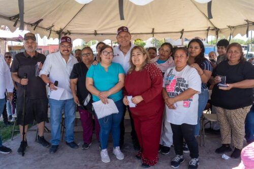 REFUERZAN ENTREGA DE APOYOS VISUALES DE LA SECRETARÍA DE SALUD EN COMUNIDADES VULNERABLES