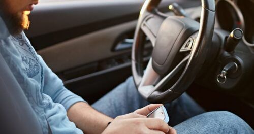 PROPONEN SANCIONAR USO DEL CELULAR Y ENDURECER PENAS POR CONDUCIR BAJO EFECTOS DEL ALCOHOL