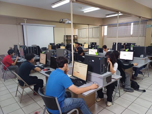 APLICAN EXAMEN MÁS DE 11 MIL ASPIRANTES PARA INGRESAR A CECyTE BC