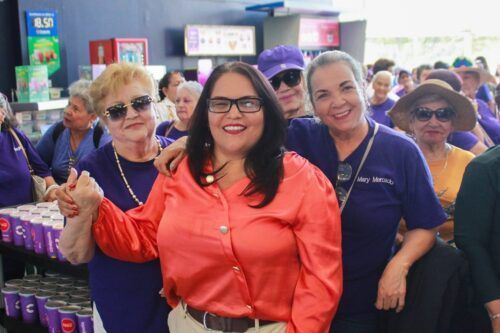 FESTEJAN EL DÍA DEL ABUELO CON FUNCIÓN DE CINE ORGANIZADA POR DIF TECATE