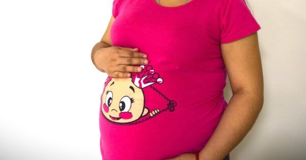 RECUERDA HMIM A MUJERES EMBARAZADAS LOS RIESGOS DEL CONSUMO DE ALCOHOL