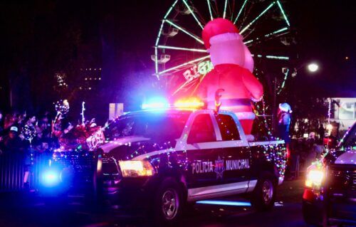 BRILLA TECATE CON EL TRADICIONAL DESFILE DE LUCES