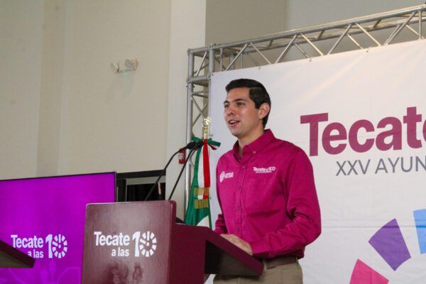 PRESENTA ROMÁN COTA ACCIONES EN BENEFICIO DE LAS MUJERES TECATENSES