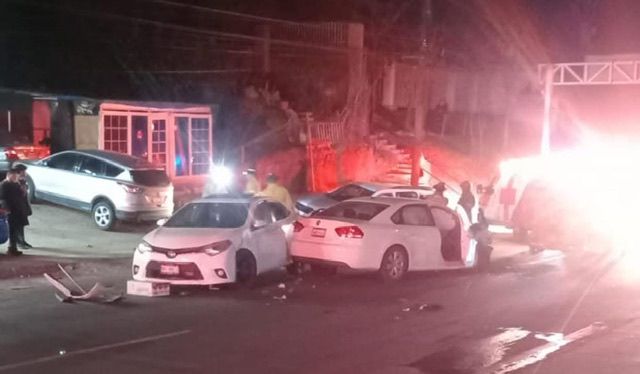TECATE : ACCIDENTE VEHICULAR DEJA TRES LESIONADOS