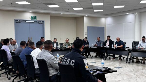 ENCABEZA GENERAL CARRILLO REUNIÓN ENTRE CORPORACIONES DE SEGURIDAD DE BC Y EU