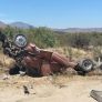 VUELCA TRACTOCAMION EN LA CARRETERA TECTE – ENSENADA: DOS PERSONAS RESULTAN LESIONADAS