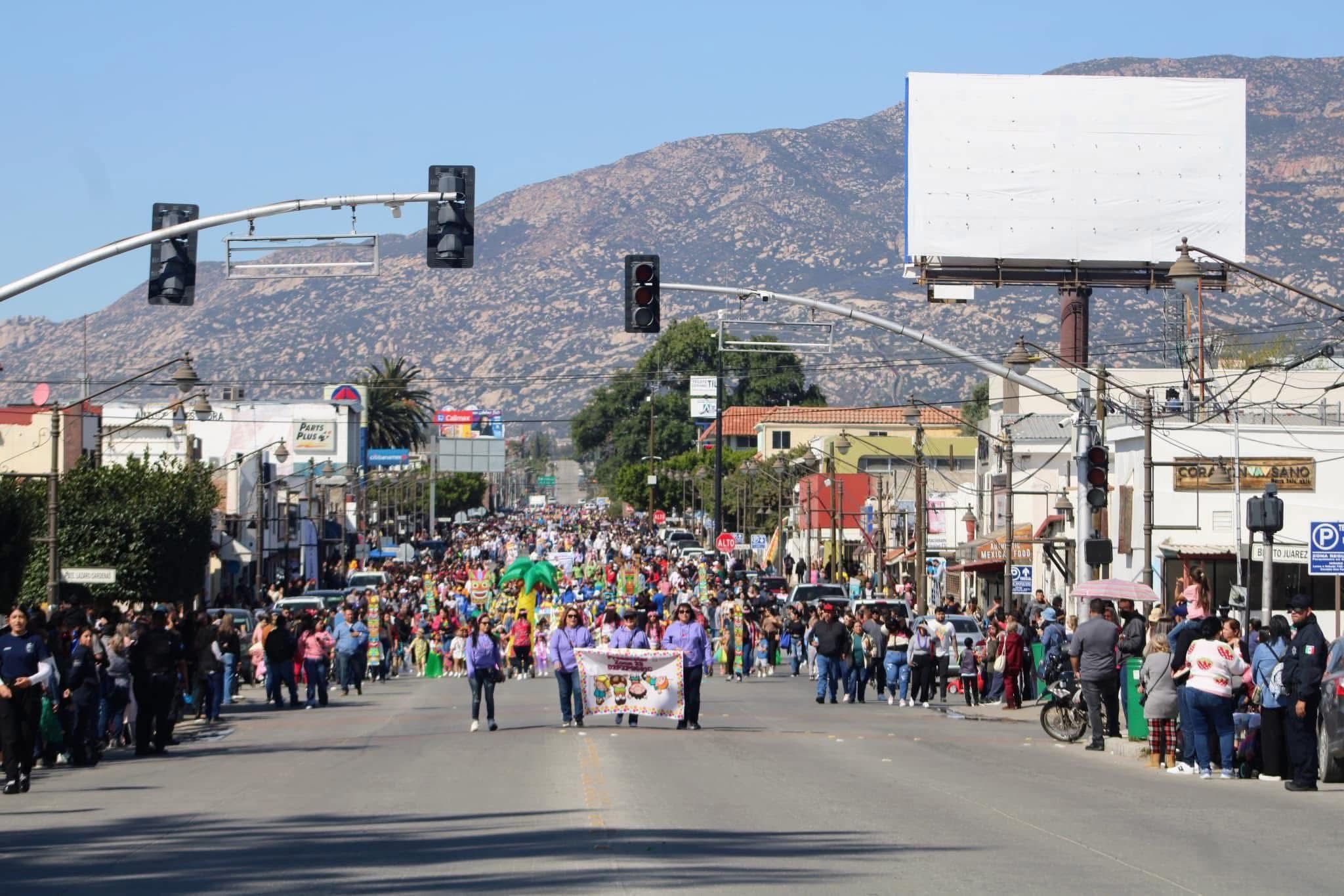 INVITA GOBIERNO DE TECATE A DISFRUTAR DEL DESFILE DE LA PRIMAVERA 2026