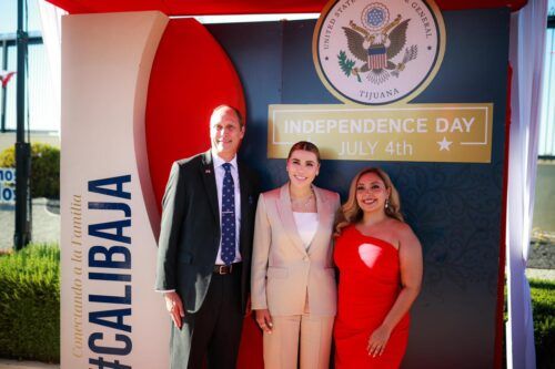 ASISTE GOBERNADORA MARINA DEL PILAR A 249 ANIVERSARIO DE LA INDEPENDENCIA DE ESTADOS UNIDOS