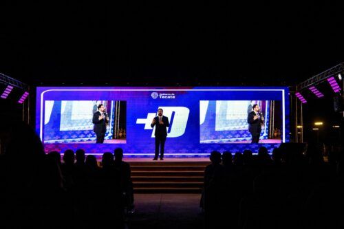 PRESENTA DARÍO BENÍTEZ SU TERCER INFORME DE GOBIERNO EN CAMPO DE FÚTBOL AMERICANO “EL MAYAB”
