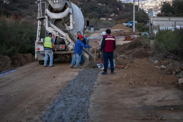 AVANZA CESPTE EN TRABAJOS DE INTRODUCCIÓN DE ALCANTARILLADO SANTARIO EN LA COLONIA ESCORIAL
