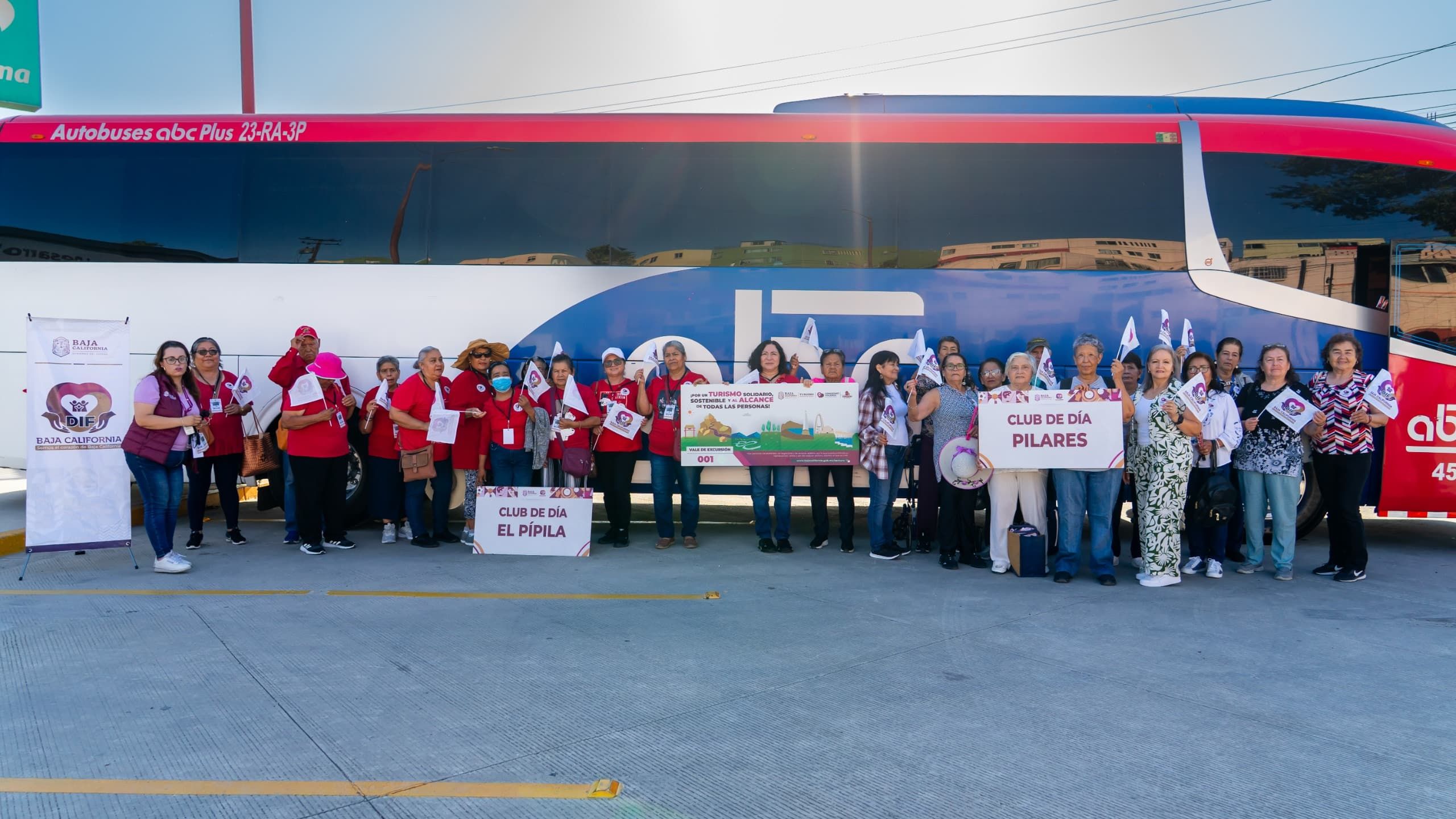 BENEFICIA “CORAZONES VIAJEROS” A MÁS DE 5 MIL PERSONAS EN 2025 CON ACTIVIDADES TURÍSTICAS, CULTURALES Y RECREATIVAS: GOBERNADORA MARINA DEL PILAR