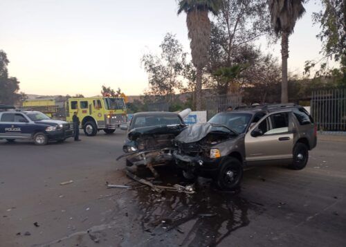 ACCIDENTE VEHICULAR EN BLVD. ENCINOS DEJA LESIONADO Y DETENIDO