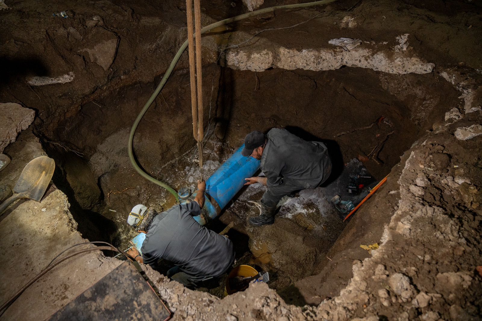 REHABILITA CESPTE ACUEDUCTO DE 12 PULGADAS QUE ABASTECE DE AGUA POTABLE A MÁS DE 15 COLONIAS DE TECATE