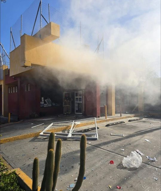 CONATO DE INCENDIO EN ABARROTES DEJA CUATRO LESIONADOS