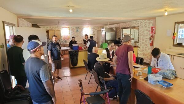 UNIDADES MÓVILES DE SALUD OFRECEN SERVICIOS MÉDICOS A COMUNIDADES VULNERABLES