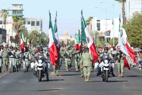 ENCABEZA ALFREDO ÁLVAREZ CÁRDENAS DESFILE CÍVICO-MILITAR DEL 214 ANIVERSARIO DE LA INDEPENDENCIA DE MÉXICO