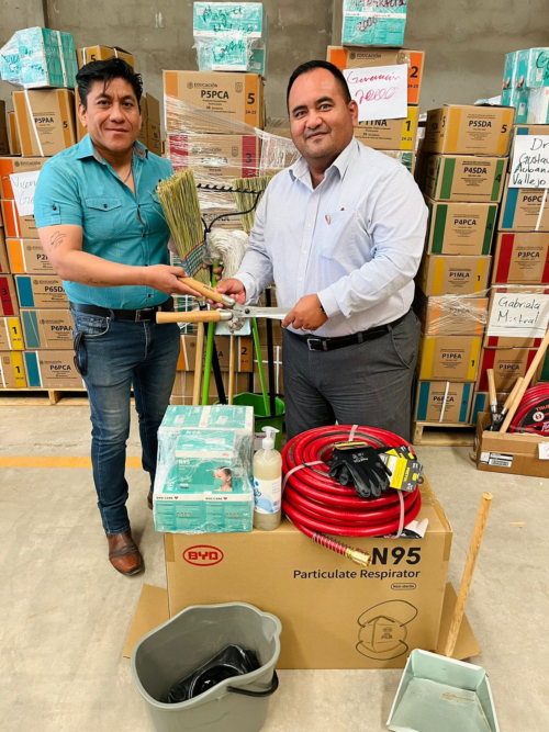 SECRETARÍA DE EDUCACIÓN ENTREGA MATERIAL DE LIMPIEZA Y JARDINERIA A ESCUELAS DE EDUCACIÓN BÁSICA EN TECATE