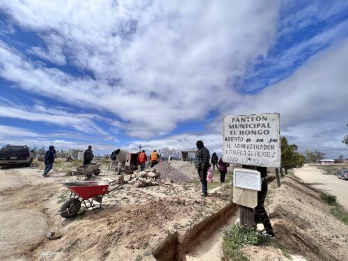 DA INICIO LA CONSTRUCCIÓN DE LA BARDA PERIMETRAL DEL PANTEÓN EN EL HONGO, TECATE