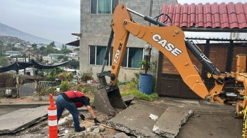 TECATE : REHABILITAN CALLE TURQUESA EN LA BONDAD