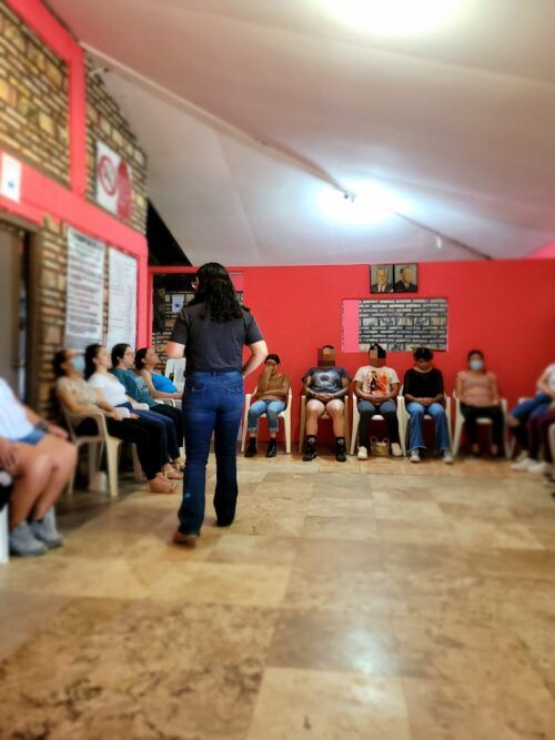 OFRECE IMMUJER EXPERINCIA VIVENCIAL EN EL CENTRO DE REHABILITACIÓN MADRE TERESA DE CALCUTA
