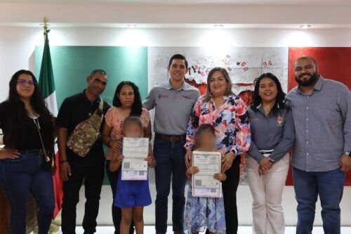 ENTREGAN REGISTRO DE NACIMIENTO GRATUITOS A DOS MENORES