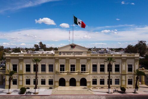 LA UABC OFRECE BECAS PARA PAGAR INSCRIPCION Y REINSCRIPCIÓN
