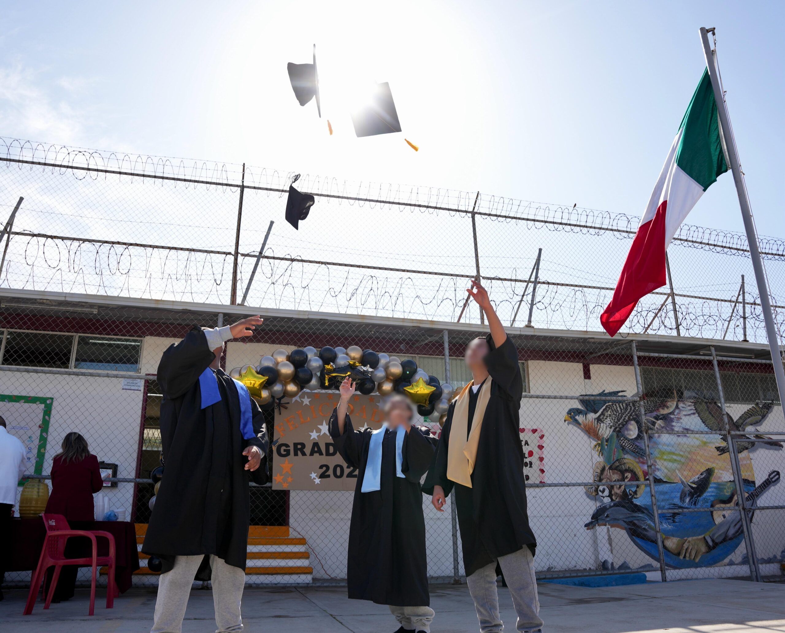 CULMINAN JÓVENES PRIVADOS DE LA LIBERTAD DEL CENTRO DE INTERNAMIENTO PARA ADOLESCENTES DE ENSENADA ESTUDIOS DE PREPARATORIA, SECUNDARIA Y ALFABETIZACIÓN