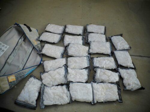 TECATE: LOCALIZAN NARCOTICOS EN CAJA DE HERRAMIENTAS Y BOLSA