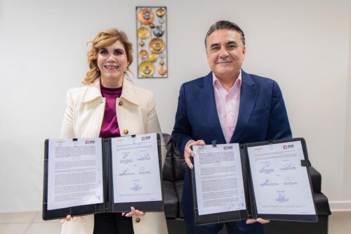 FIRMAN CONVENIO DE COLABORACIÓN DR. RUIZ URIBE Y DIF BC