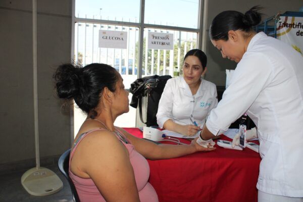 INICIA OPERACIONES EL MASTÓGRAFO MÓVIL EN PLAZA LAS FUENTES PARA LA DETECCIÓN OPORTUNA DE CÁNCER EN LA MUJER