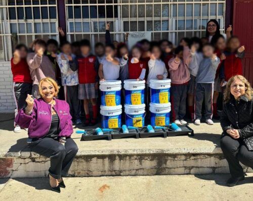 DIP. TERE RUIZ APOYA CON MATERIAL PARA EL MEJORAMIENTO DE PRIMARIA PADRE KINO