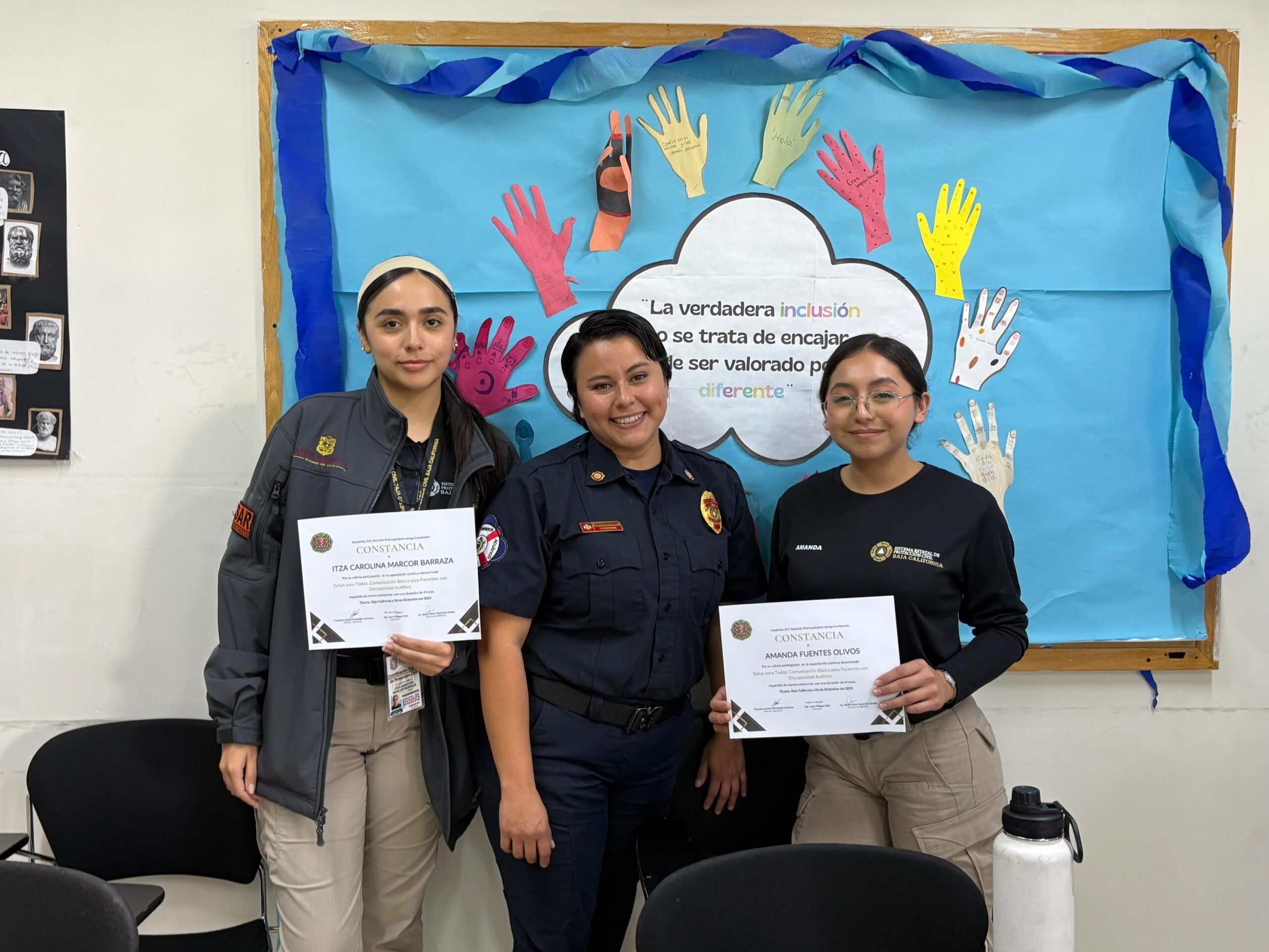 CERTIFICAN A ELEMENTOS DE PROTECCIÓN CIVIL BC EN LENGUA DE SEÑAS MEXICANA