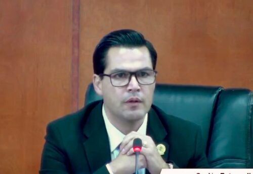DIPUTADO HUMBERTO VALLE VOTA CONTRA REFORMA A LA MILITARIZACIÓN DEL PAÍS